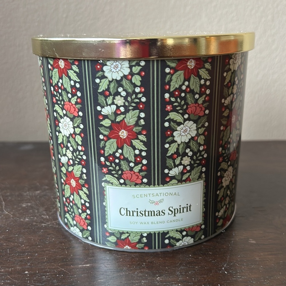 Scentsational Christmas Spirit Candle Glass Jar 26oz Soy Wax Poinsettia Jar